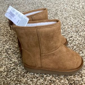 GAP toddler boots Sz 10